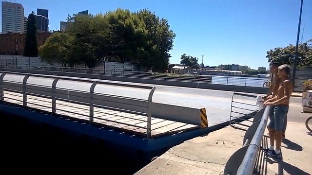 Буэнос Айрес Раздвижной мост смотреть онлайн