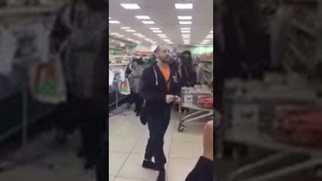 Флешмоб в супермаркете смотреть онлайн