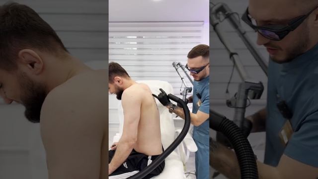 Шодмон Назокатов удаляет свою татуировку #удалениетату смотреть онлайн