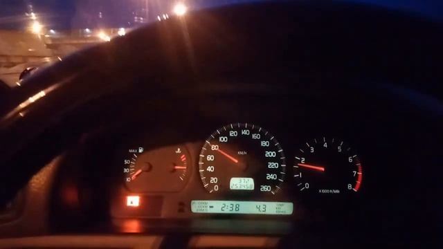 Вольво минимальный расход топлива 240л.с. и 4.9л на 100км смотреть онлайн