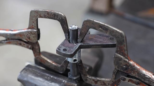 Building a Fireproof Safe смотреть онлайн