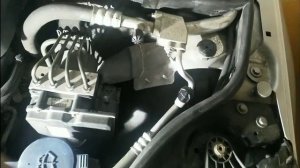 Mercedes Benz W212 замена лампочки ближнего света с левой стороны.