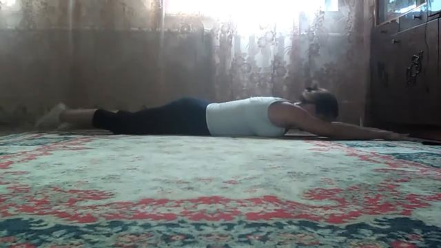 Упражнение на вылет Лодочка со сгибанием ног. смотреть онлайн