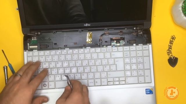 How To Disassemble Laptop Fujitsu LifeBook A530 | نحوه باز کردن لپتاپ فوجیتسو Fujitsu LifeBook A530