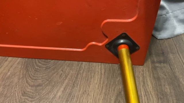 Чайный/кофейный столик времен СССР. Роспись - хохлома. Размеры: 60х45х47 см смотреть онлайн