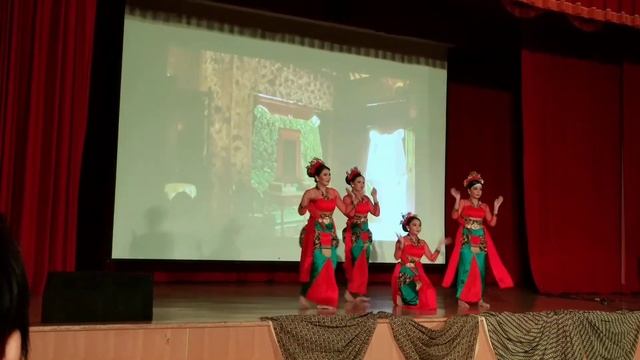 Bajidor Kahot Dance from West Java - Indonesian Cultural Exhibition 2018 смотреть онлайн