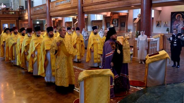 От восток солнца - диак. С. Трубачев. Хор Успенского кафедрального собора г. Лондона смотреть онлайн