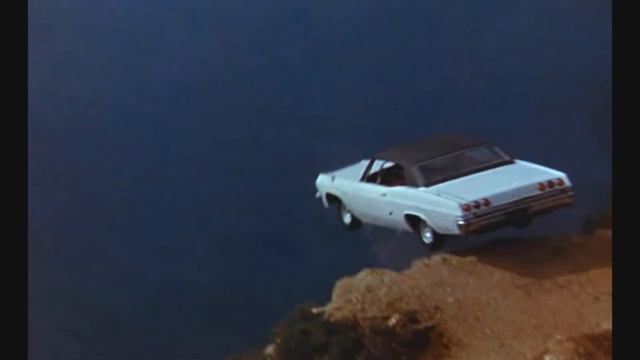 Chevrolet Impala Super Sport 1965 (Sur Un Arbre Perche) #moviecars #impala #louisdefunès смотреть онлайн