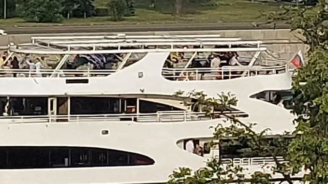 Москва - река. Потрясающий вид от Дома музыки смотреть онлайн