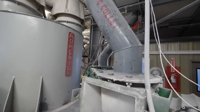 What *REALLY* happens to 'Recycled' Glass?! - (you might be surprised) смотреть онлайн