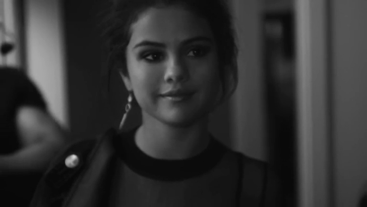 Selena Gomez - The Heart Wants What It Wants (Dj T.c. Hand's Up! Video Edit) смотреть онлайн
