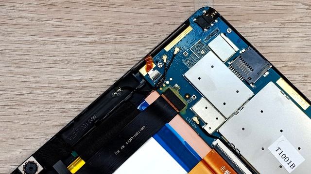 Alldocube Power M3 - недорогой 4G планшет с 10
