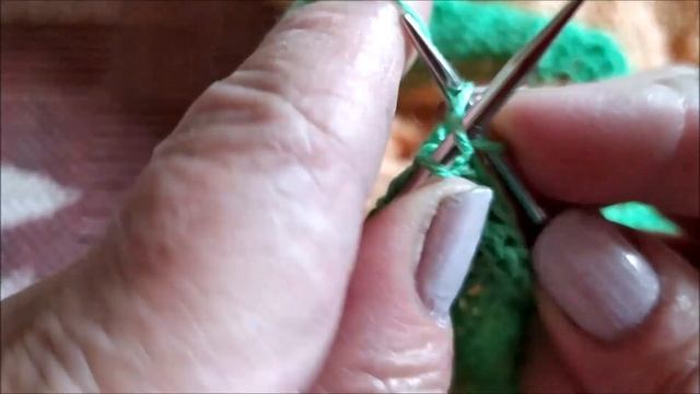 закрытие петель вязанного полотна айкордом I-cord//полым шнуром смотреть онлайн