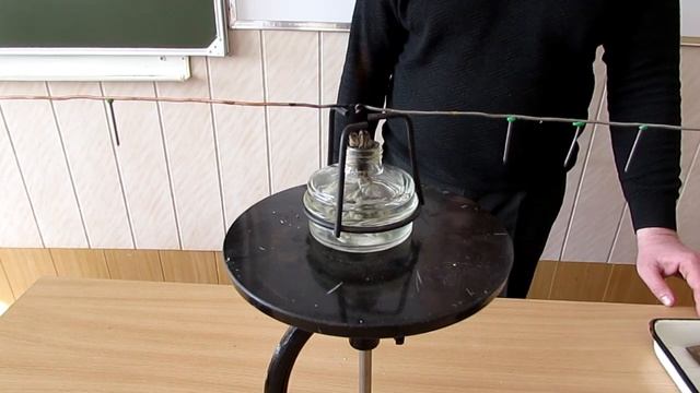 Способы теплопередачи. Теплопроводность твердых тел. Спиртовка. Медь. Алюминий. Опыт. Физика смотреть онлайн