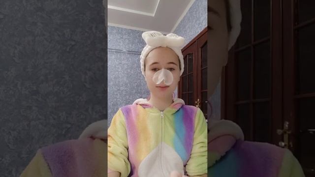 Это лучшая маска от чёрных точек. Как работает ТРЕХСТУПЕНЧАТАЯ СИСТЕМА ОЧИСТКИ ПОР BIOAQUA #shorts смотреть онлайн