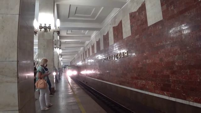 Нижегородская подземка. Станции "Стрелка", "Московская", метромост. смотреть онлайн