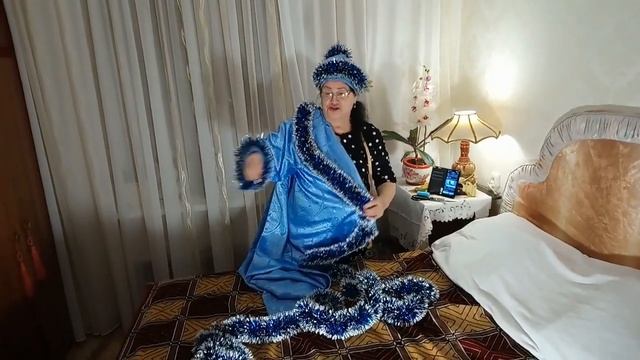 Костюм Деду Морозу смотреть онлайн