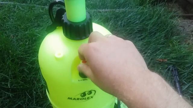 Опрыскиватель Marolex Profession 12 литров. Виноградник 2017. смотреть онлайн