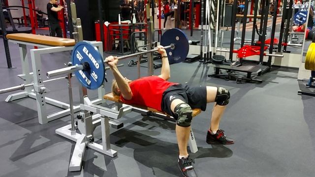 Отчёт, объемный 2-ой этап, 3 неделя Д4 жим штанги лёжа с паузой 2 сек. 60кг смотреть онлайн