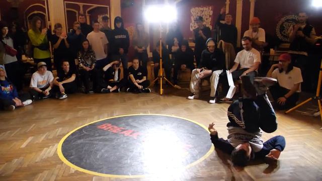 BREAK RAVE CYPHER 2019 - pro semifinal Vins vs FootRockets смотреть онлайн