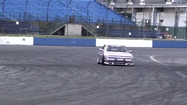 Just a couple Silvias jammin at EVD смотреть онлайн