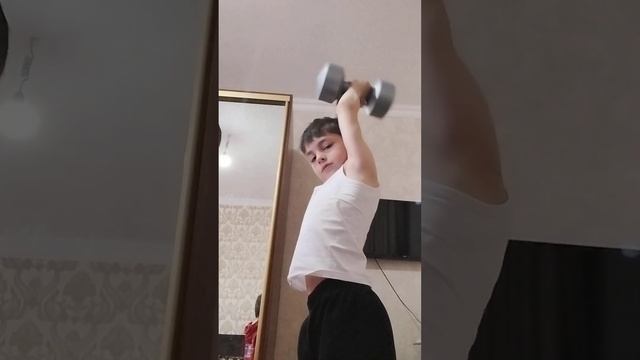 тринировки с гантелями маленькими и большие смотреть онлайн