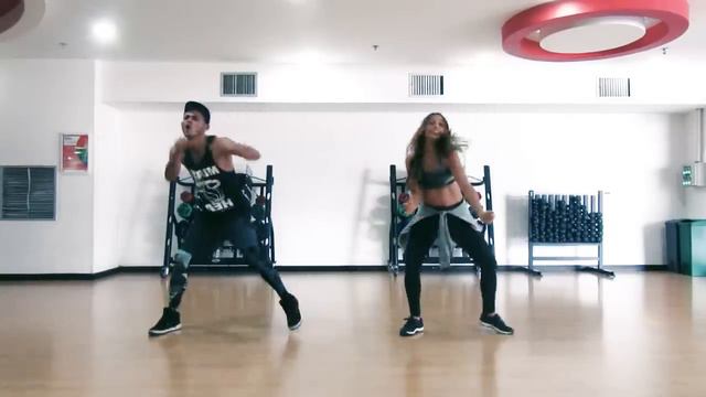 Me rehuso - Danny Ocean Choreography by Leonardo Siza & Sandra Fuentes смотреть онлайн