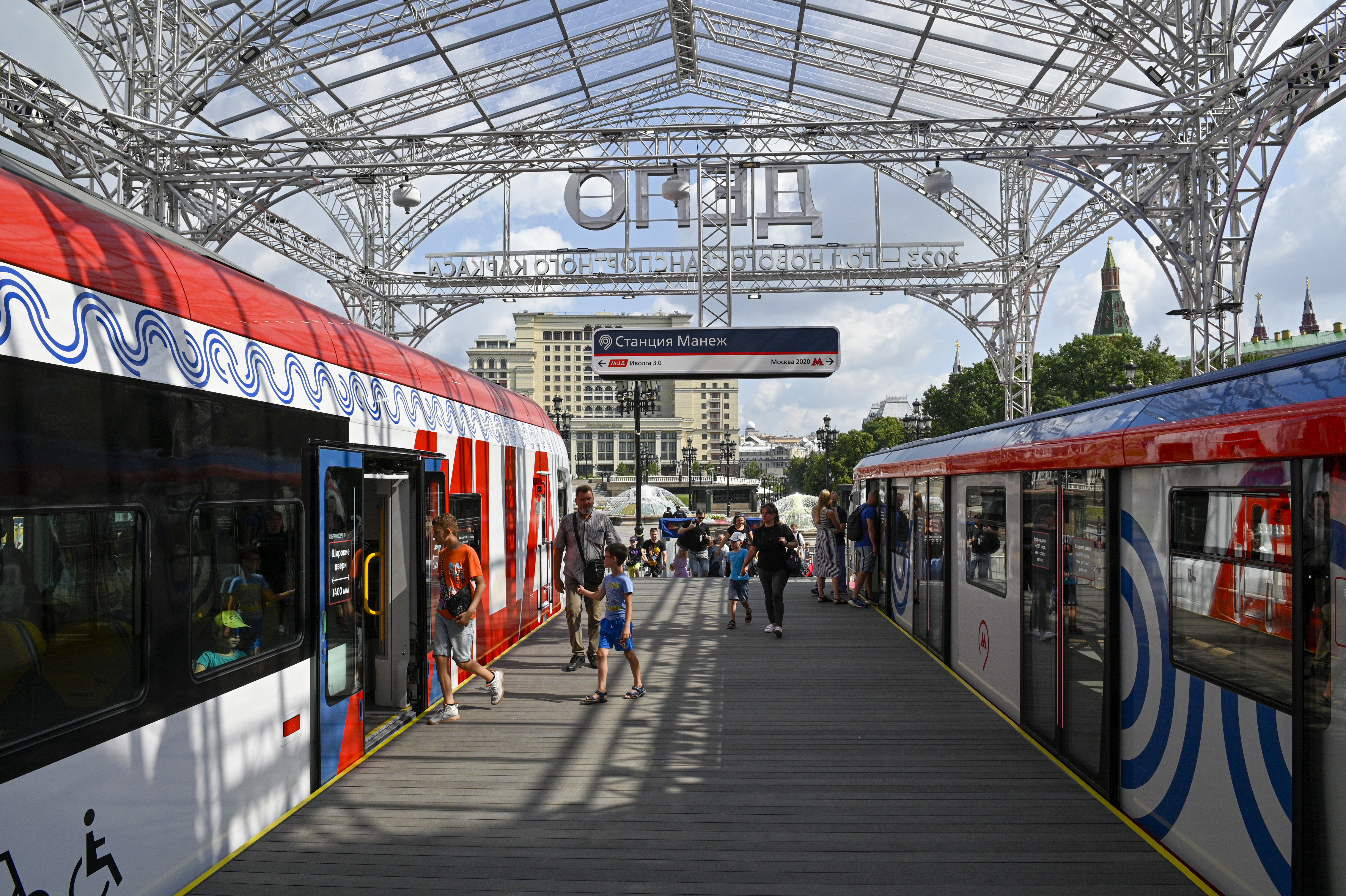 «Станция Манеж» открыла двери для всех желающих смотреть онлайн