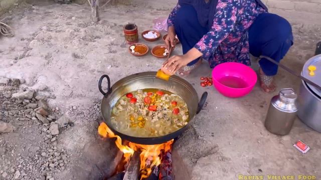 20 KG Huge Chicken Korma In Karahi 👌| Village Cooking | Rabias Village Food смотреть онлайн