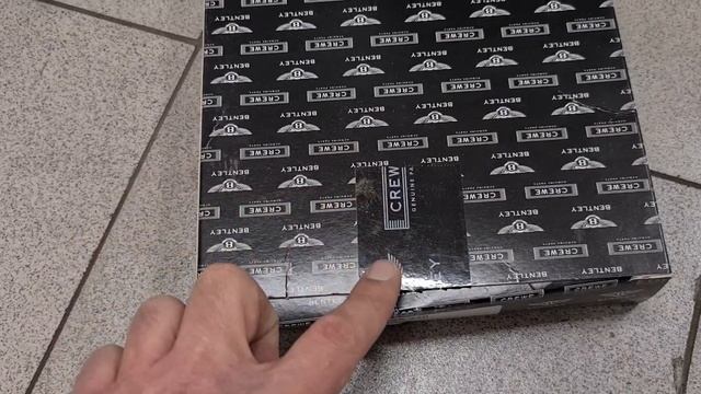 Реально ли содержать Бентли обычному человеку с обычной зарплатой ? Показываю подробности ! смотреть онлайн