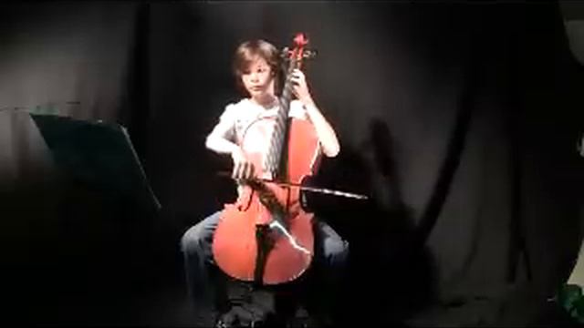 Sdella 1/2 (half) Size Cello : Demonstrated by 10 yr old Tom смотреть онлайн