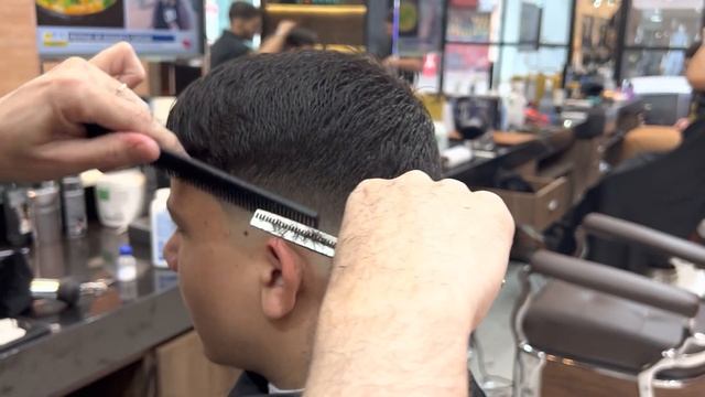 Como cortar o topo e conectar topo com lateral com pente corrido | finalização pro dia dia смотреть онлайн