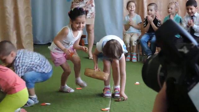 Я собираю Грибы ! А вы собирайте ягоды. Я - просто Мария! смотреть онлайн