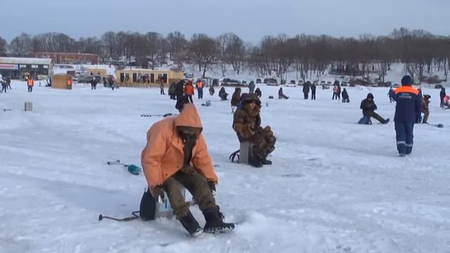 Спасатели обеспечили безопасность "Народной рыбалки" смотреть онлайн