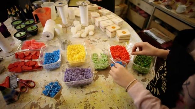 Майстер-клас із виготовлення свічок - Світлана Смілка (сюжет до програми ТЕМА: Свічки) смотреть онлайн