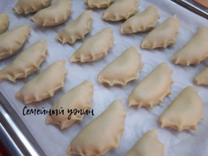 ВАРЕНИКИ С КАРТОШКОЙ И ГРИБАМИ по - домашнему