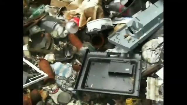 Поход по помойкам #21!!! 9 крутых динамиков!!! Трешь, много дерьма!!! смотреть онлайн