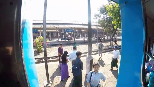 Кольцевая железная дорога в Янгоне смотреть онлайн