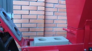 станок для изготовления лего-кирпича с мощностью 13-15тонн