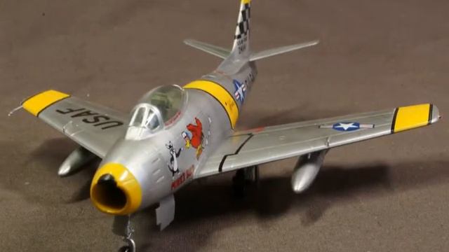 戦闘機模型　ノースアメリカンF-86　セイバー　 1/72　37104 смотреть онлайн