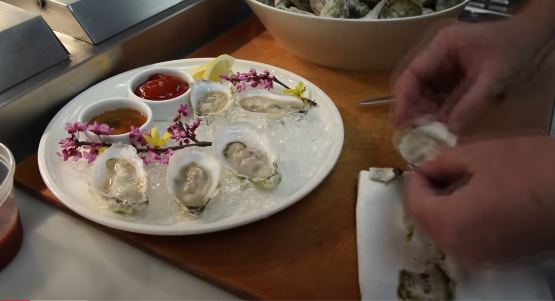 Как выращивают мидии и устрицы/ Как это делается