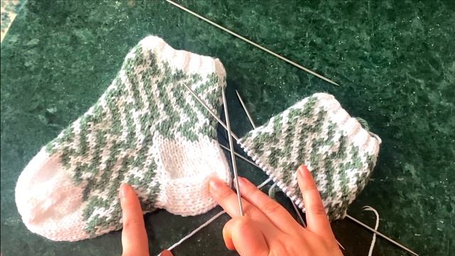 Ленивый жаккард (МК) + как вязать жаккард после провязывания пяточки? смотреть онлайн