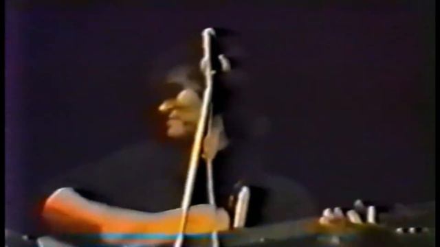 Виктор Цой Когда твоя девушка больна (Акустика 1988) смотреть онлайн