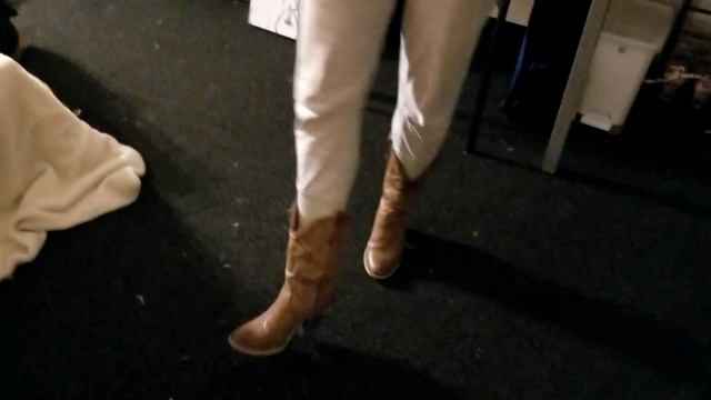 College Dorm Tour! Columbia College Chicago - Freshman year смотреть онлайн