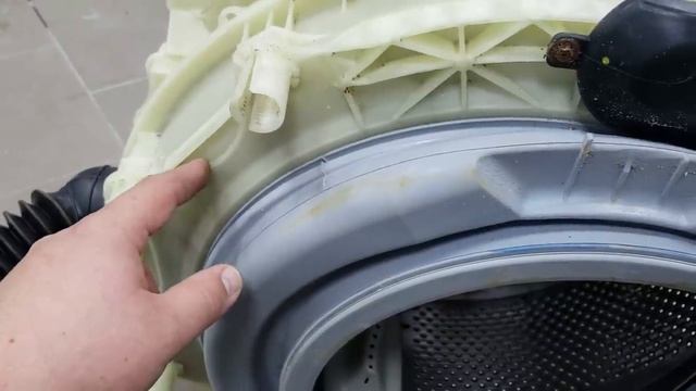 Стеклянный бак Ariston Indesit смотреть онлайн