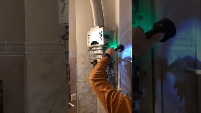 Чистим ХМУРУЮ колонку новым аксессуаром. смотреть онлайн