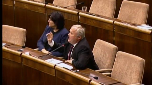 Koľko ľudí na Slovensku žije z priemernej mzdy 880 eur? смотреть онлайн