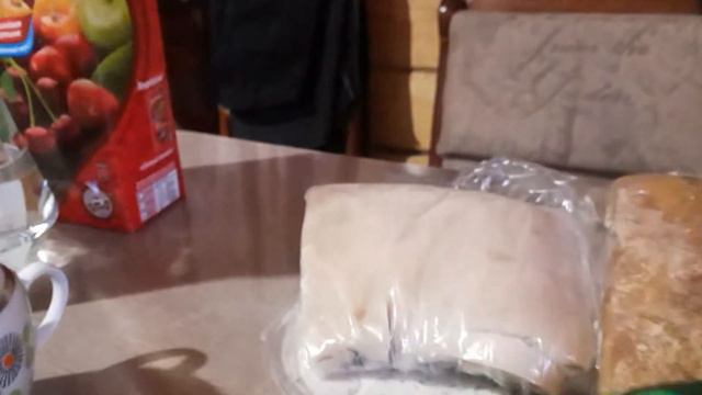 Купила дом в деревне. Деревенские будни - сходила в магазин. Распаковка . Комнатные друзья радуют. смотреть онлайн