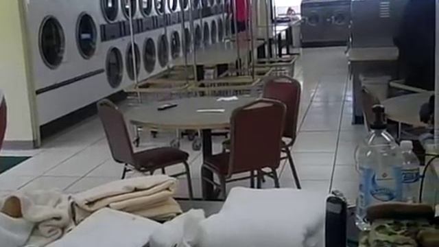 Central Laundry St. Pete - Wash and Fold or Self Service смотреть онлайн