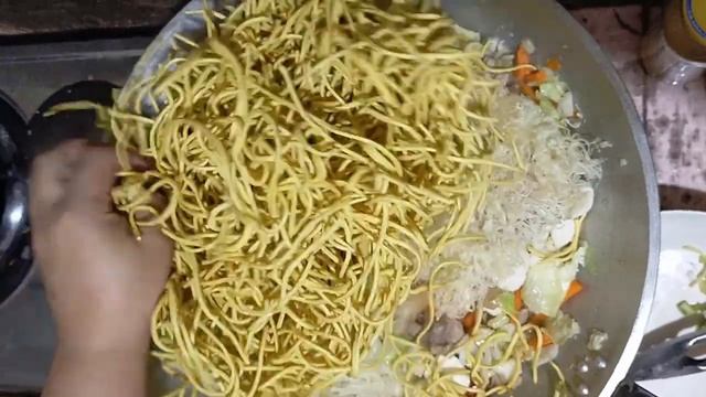 Simpleng luto ng mixed Pansit Bihon at Canton смотреть онлайн